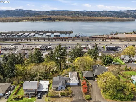 319 N 3rd Street Kalama WA 98625