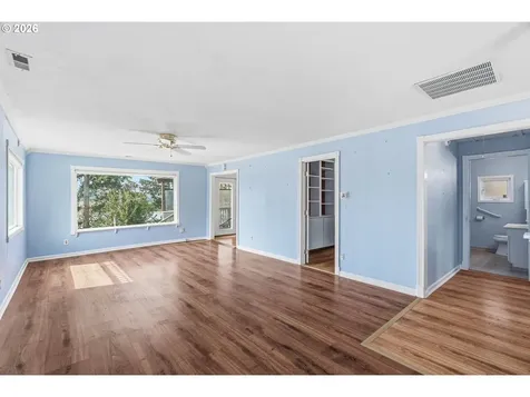 319 N 3rd Street Kalama WA 98625