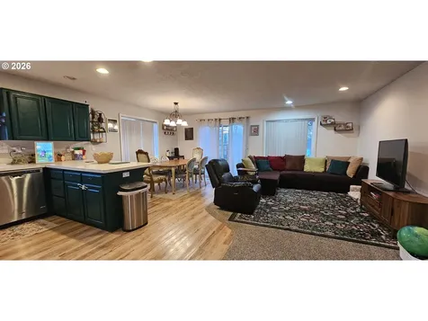 4986 Rebecca Street Salem OR 97305