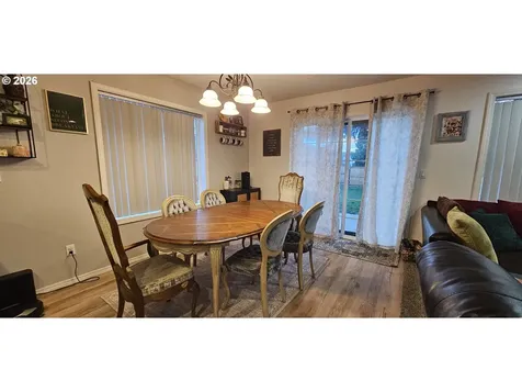 4986 Rebecca Street Salem OR 97305