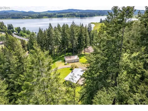 112 Paine Road Castle Rock WA 98611