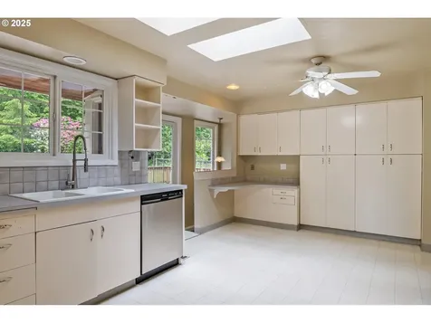 112 Paine Road Castle Rock WA 98611