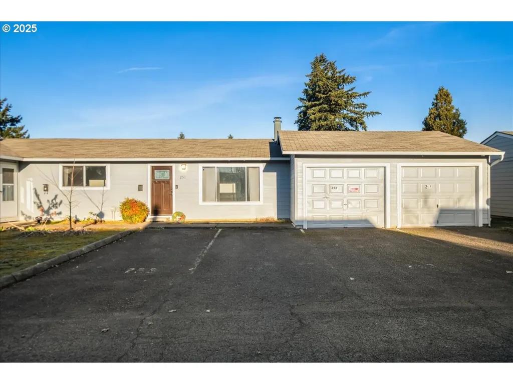 251 SE 3rd Avenue Canby OR 97013