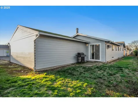 251 SE 3rd Avenue Canby OR 97013