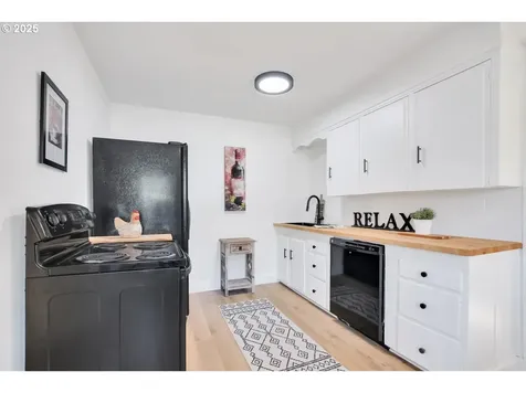 6521 SE 64th Avenue Portland OR 97206