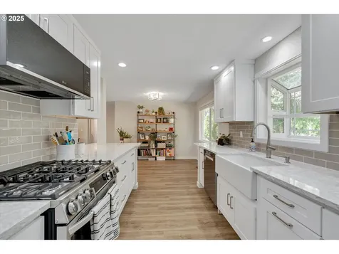 8345 SW Mapleleaf Street Portland OR 97223