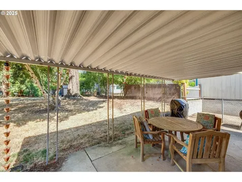 8345 SW Mapleleaf Street Portland OR 97223