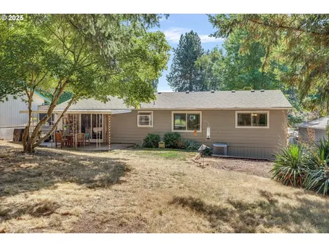 8345 SW Mapleleaf Street Portland OR 97223