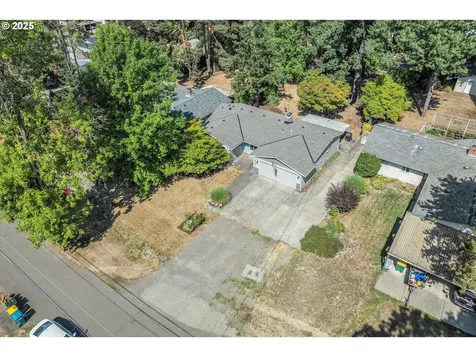 8345 SW Mapleleaf Street Portland OR 97223