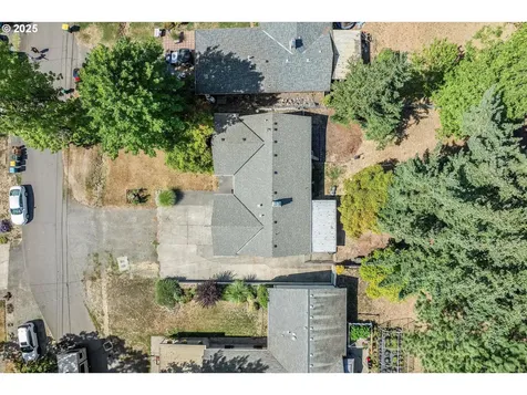 8345 SW Mapleleaf Street Portland OR 97223