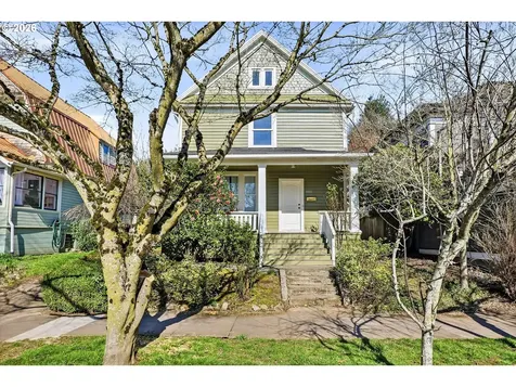 3923 SE Main Street Portland OR 97214