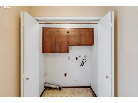 228 NW Denton Avenue Dallas OR 97338