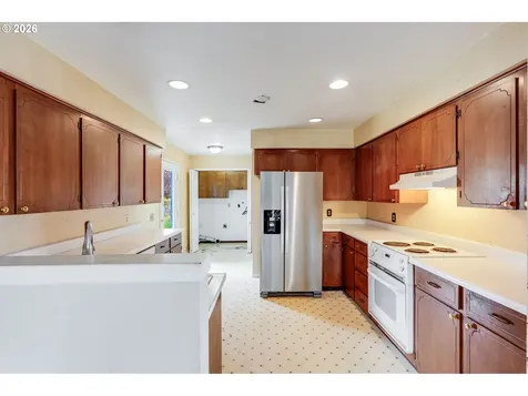 228 NW Denton Avenue Dallas OR 97338
