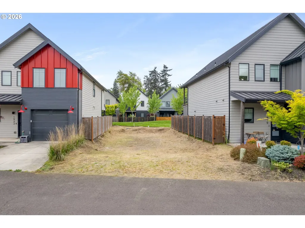 1921 Elkhorn Drive Eugene OR 97408