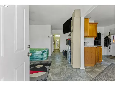1622 9th Avenue Sweet Home OR 97386