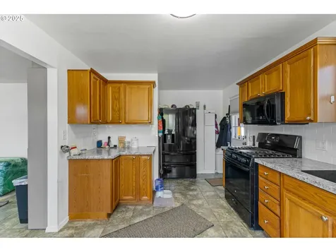 1622 9th Avenue Sweet Home OR 97386