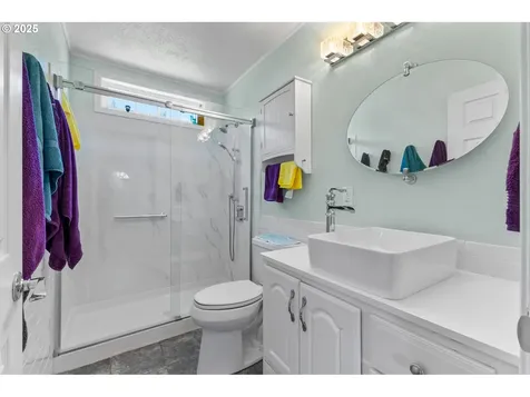 1622 9th Avenue Sweet Home OR 97386