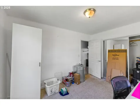 1622 9th Avenue Sweet Home OR 97386