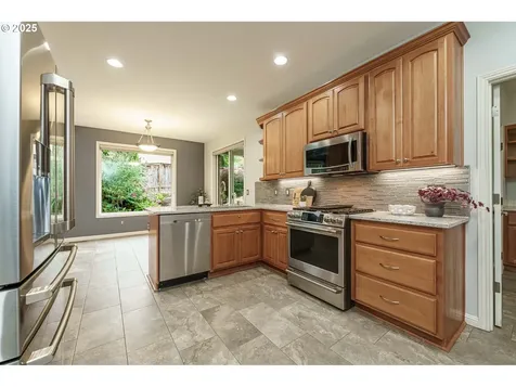 503 E 18th Street La Center WA 98629