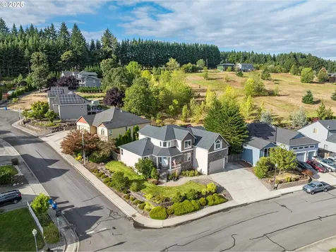 503 E 18th Street La Center WA 98629