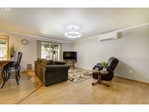 1421 E 4th Circle La Center WA 98629