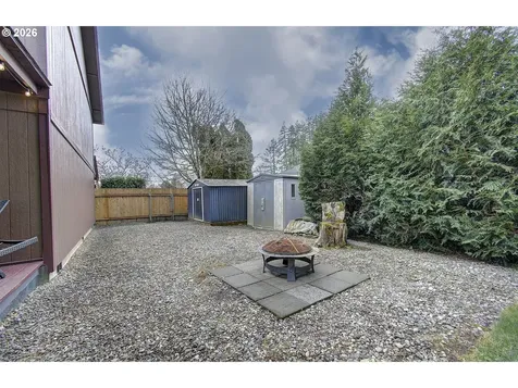1421 E 4th Circle La Center WA 98629