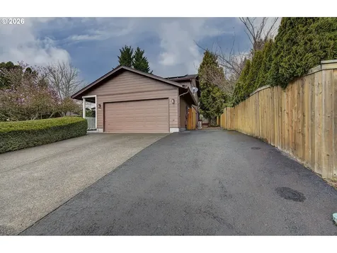 1421 E 4th Circle La Center WA 98629