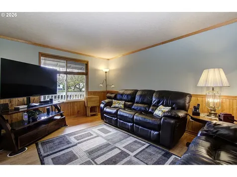 1421 E 4th Circle La Center WA 98629