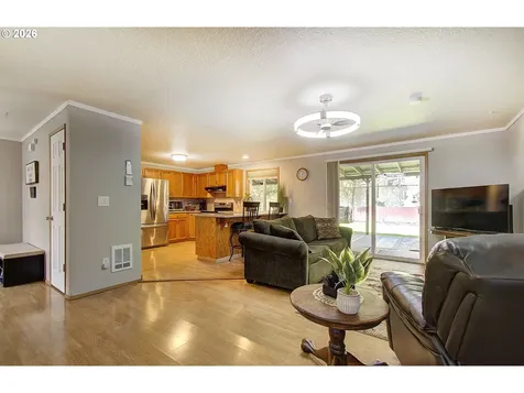 1421 E 4th Circle La Center WA 98629