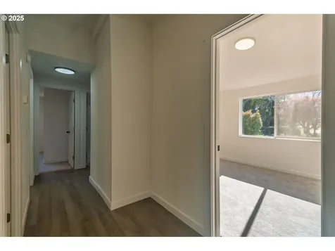 553 Woodland Avenue Woodburn OR 97071