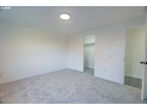 553 Woodland Avenue Woodburn OR 97071
