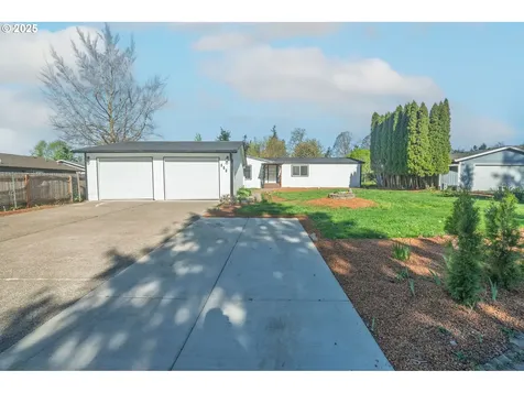 553 Woodland Avenue Woodburn OR 97071
