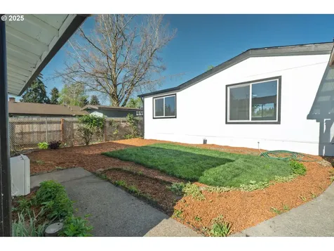 553 Woodland Avenue Woodburn OR 97071