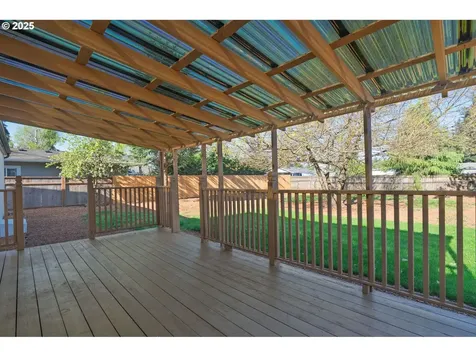 553 Woodland Avenue Woodburn OR 97071