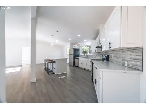 553 Woodland Avenue Woodburn OR 97071