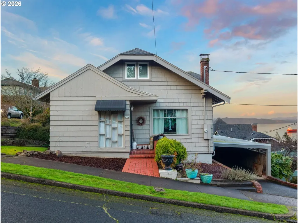 664 Kensington Avenue Astoria OR 97103