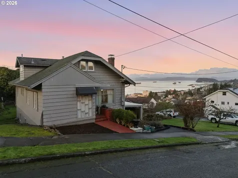 664 Kensington Avenue Astoria OR 97103
