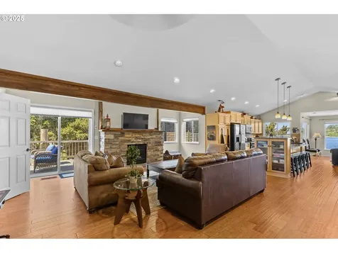 238 SW 27th Street Newport OR 97365