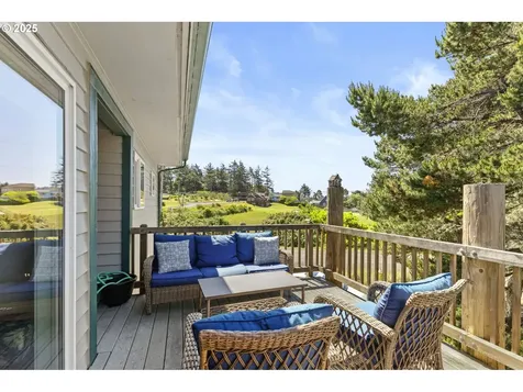 238 SW 27th Street Newport OR 97365