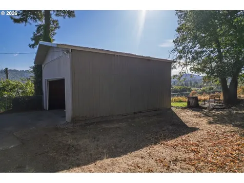 1830 NW Goetz Street Roseburg OR 97471