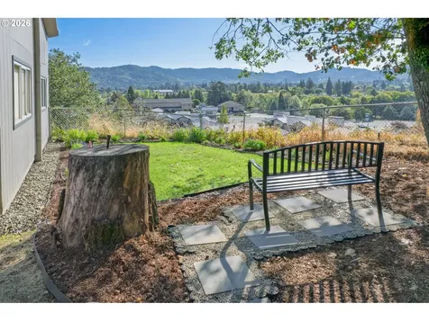 1830 NW Goetz Street Roseburg OR 97471