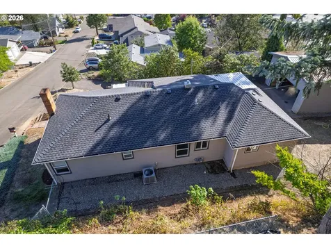 1830 NW Goetz Street Roseburg OR 97471