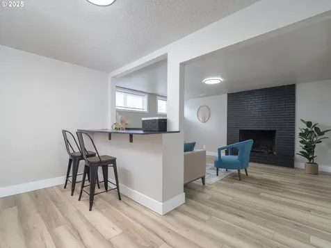 8330 SW 43rd Avenue Portland OR 97219