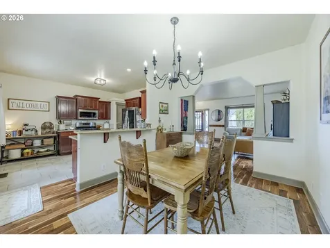 6885 Simeon Drive Springfield OR 97478