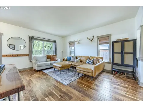6885 Simeon Drive Springfield OR 97478