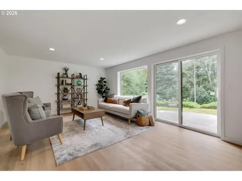 8560 SW Gayle Lane Portland OR 97225