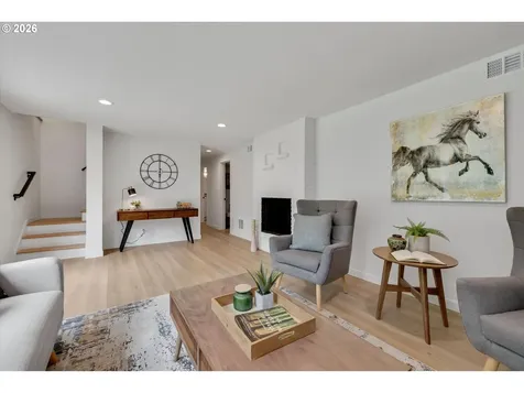 8560 SW Gayle Lane Portland OR 97225