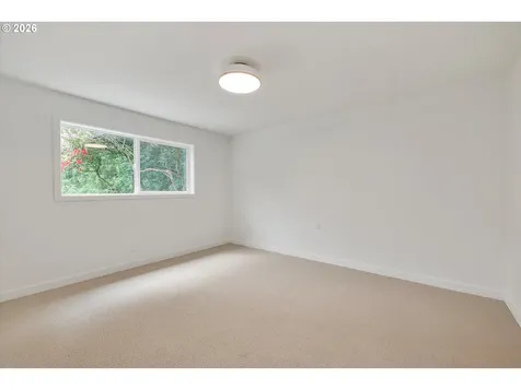 8560 SW Gayle Lane Portland OR 97225