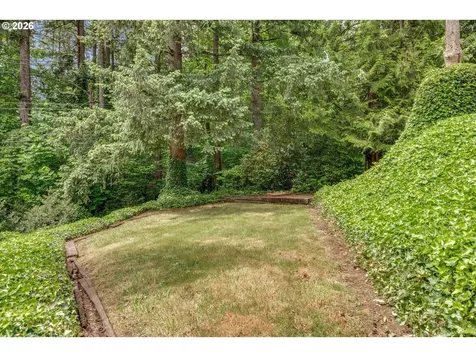 8560 SW Gayle Lane Portland OR 97225