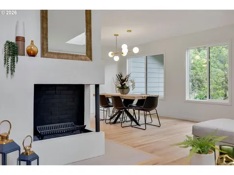 8560 SW Gayle Lane Portland OR 97225